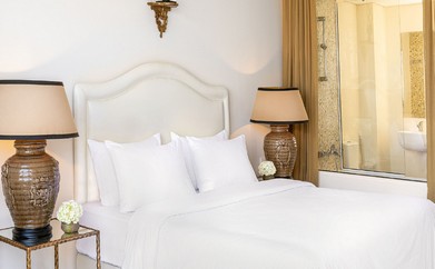 https://ohmydream.club/storage/media/uploads/Corfu/Eva_Palace_Grecotel_Luxury_Beach_Resort/SKY_LUXURY_GUESTROOM_SEA_VIEW/PREV/6499688f04cf6.jpg