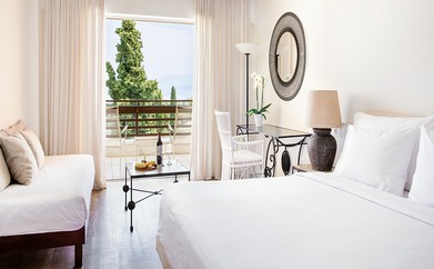 https://ohmydream.club/storage/media/uploads/Corfu/Grecotel_Lux_Me_Daphnila_Bay_Dassia/Superior_Room_Sea_View_Private_Balcony/prev/649d6db5efb76.jpg