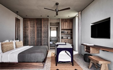 https://ohmydream.club/storage/media/uploads/Domes_Zeen_Chania/rooms/Tropical_Family_Bungalow/prev/6419f7a28748e.jpg