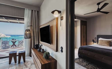 https://ohmydream.club/storage/media/uploads/Domes_of_Elounda/rooms/Family_Suite_SV_with_Private_Pool/prev/6414736cac69c.jpg
