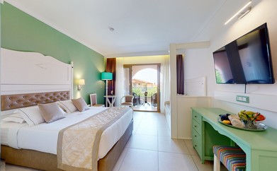 https://ohmydream.club/storage/media/uploads/Halkidiki/Acrotel_Athena_Pallas/Junior_Suite/Prev/678fbdf029e20.jpg