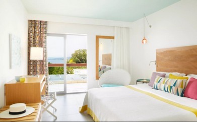 https://ohmydream.club/storage/media/uploads/Halkidiki/Eagles_Palace/Superior_Twin_Room_with_Sea_View/prev/64db728d6b356.jpg