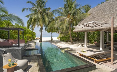 https://ohmydream.club/storage/media/uploads/Maldives/Four_Seasons_Landaa_Giravaru/Beach_Villa_with_Pool/prev/6599d87e17a15.jpg