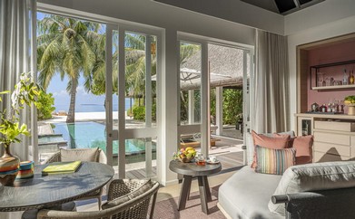 https://ohmydream.club/storage/media/uploads/Maldives/Four_Seasons_Landaa_Giravaru/Family_Beach_Villa_with_Pool/prev/6599d8af75b81.jpg