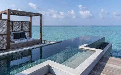 https://ohmydream.club/storage/media/uploads/Maldives/Four_Seasons_Landaa_Giravaru/Sunset_Family_Water_Villa_with_Pool/prev/6599d9dc30bb6.jpg