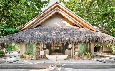 https://ohmydream.club/storage/media/uploads/Maldives/JOALI/Luxury_Beach_Villa_with_Pool/prev/659bf609d7bee.jpg