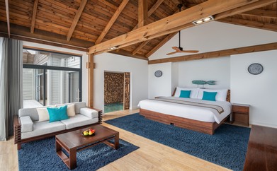 https://ohmydream.club/storage/media/uploads/Maldives/Movenpick_Resort_Kuredhivaru_Maldives/Overwater_Pool_Villa_Ocean/prev/659fe545bccc0.jpg