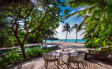 https://ohmydream.club/storage/media/uploads/Maldives/One_Only_Reethi_Rah/Beach_Villa_with_Pool/prev/659ff96fafce4.jpg