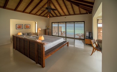 https://ohmydream.club/storage/media/uploads/Maldives/The_Residence_Maldives_Dhigurah/Sunrise_Sunset_Water_Pool_Villa_One_Bedroom/prev/65a11a79edb2f.jpg