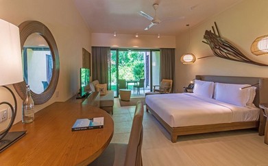 https://ohmydream.club/storage/media/uploads/Seychelles/Constance_Ephelia_Seychelles/Tropical_Garden_View_Room/prev/65787c55b8a15.jpg